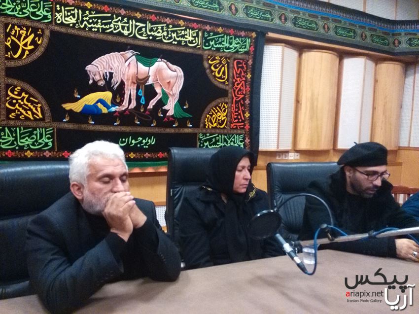 خانواده مرتضی پاشایی (پدر,مادر و برادرش) به همراه مهدی کرد و علی لهراسبی برنامه موسیقی من رادیو جوان